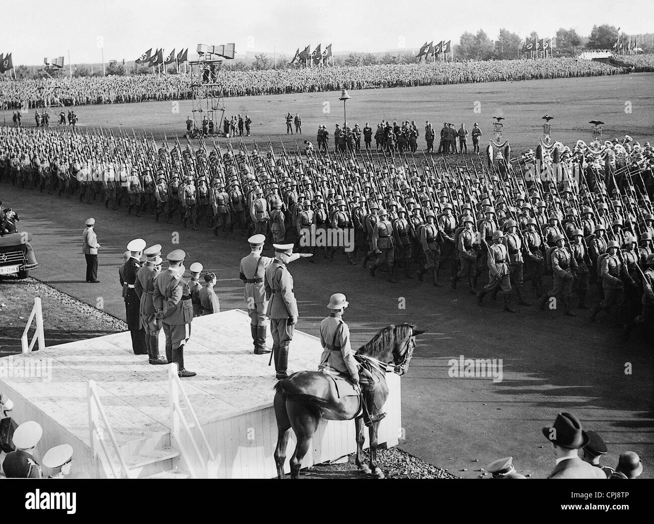 Adolf Hitler Prononcera Une Parade Militaire Sur Le Congres De Nuremberg 1935 Cpj8tp 